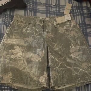 Hollister Gray Bermuda Shorts Casual Style
